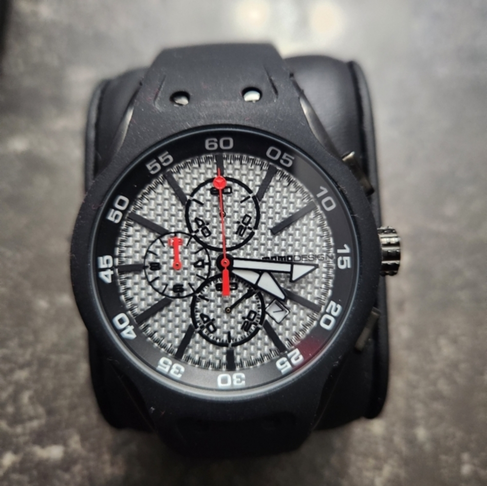 MomoDesign watch